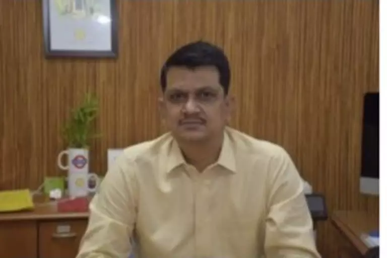भूमिहीन विद्यालयों के लिए जमीन चिह्नित करने की प्रक्रिया में तेजी लाए: डीएम भूमिहीन विद्यालयों के लिए जमीन चिह्नित करने की प्रक्रिया में तेजी लाए: डीएम