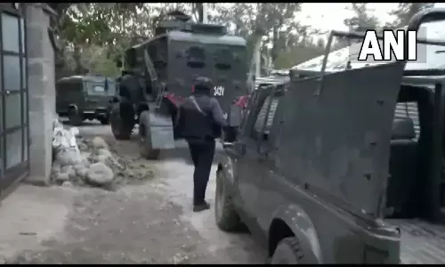 рдЬрдореНрдореВ-рдХрд╢реНрдореАрд░: рд╢реЛрдкрд┐рдпрд╛рдВ рдореЗрдВ рд╕реЗрдирд╛ рдХреА рдореБрдарднреЗрдбрд╝ рдЬрд╛рд░реА, 1 рдЖрддрдВрдХрд╡рд╛рджреА рдвреЗрд░ рдЬрдореНрдореВ-рдХрд╢реНрдореАрд░: рд╢реЛрдкрд┐рдпрд╛рдВ рдореЗрдВ рд╕реЗрдирд╛ рдХреА рдореБрдарднреЗрдбрд╝ рдЬрд╛рд░реА, 1 рдЖрддрдВрдХрд╡рд╛рджреА рдвреЗрд░