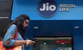 Reliance Jio दे रहा है घर बैठे हजारों कमाने का मौका, बस आपको करना होगा ये काम Reliance Jio दे रहा है घर बैठे हजारों कमाने का मौका, बस आपको करना होगा ये काम