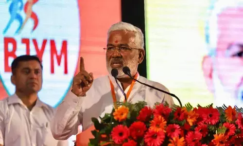मोदी के नेतृत्व में ही विश्व गुरु बनेगा भारत, यूपी में फिर से प्रचंड बहुमत से बनेगी सरकार - स्वतंत्र देव सिंह मोदी के नेतृत्व में ही विश्व गुरु बनेगा भारत, यूपी में फिर से प्रचंड बहुमत से बनेगी सरकार - स्वतंत्र देव सिंह