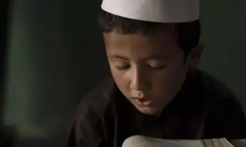 एक मदरसे में जीवन, जैसे ही अफगानिस्तान नए युग में प्रवेश करता है एक मदरसे में जीवन, जैसे ही अफगानिस्तान नए युग में प्रवेश करता है