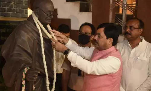 खादी बिहार की ताकत: शाहनवाज हुसैन