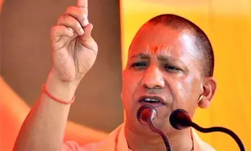 लखीमपुर खीरी हिंसा पर सीएम योगी ने अधिकारियों को दिए ये निर्देश लखीमपुर खीरी हिंसा पर सीएम योगी ने अधिकारियों को दिए ये निर्देश