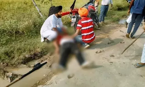 लखीमपुर हिंसा: कोर्ट में हाजिर हुए आशीष मिश्र समेत 13 आरोपी लखीमपुर हिंसा: कोर्ट में हाजिर हुए आशीष मिश्र समेत 13 आरोपी