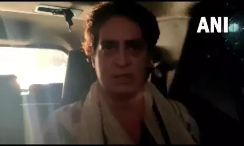 рдкреНрд░рд┐рдпрдВрдХрд╛ рдЧрд╛рдБрдзреА рдХреЗ рд╡рдХреАрд▓реЛрдВ рдХреЛ рдХрд╝рд░реАрдм 17 рдШрдВрдЯреЗ рдмрд╛рдж рднреА рдЙрдирд╕реЗ рдирд╣реАрдВ рдорд┐рд▓рдиреЗ рджрд┐рдпрд╛ рдкреНрд░рд┐рдпрдВрдХрд╛ рдЧрд╛рдБрдзреА рдХреЗ рд╡рдХреАрд▓реЛрдВ рдХреЛ рдХрд╝рд░реАрдм 17 рдШрдВрдЯреЗ рдмрд╛рдж рднреА рдЙрдирд╕реЗ рдирд╣реАрдВ рдорд┐рд▓рдиреЗ рджрд┐рдпрд╛