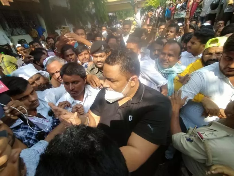 32 साल पुराने केस में पप्पू यादव बरी, भावुक होकर बोले- सच्चाई की जीत हुई - षड्यंत्र बेनकाब हुआ 32 साल पुराने केस में पप्पू यादव बरी, भावुक होकर बोले- सच्चाई की जीत हुई - षड्यंत्र बेनकाब हुआ