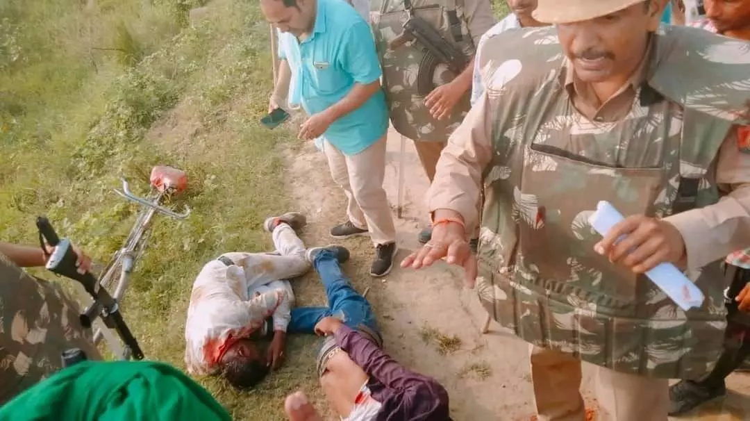 लखीमपुर: सरकार के लिए केवल लोग मरे हैं, और यहां है कि हमारे हाथ कट गए लखीमपुर: सरकार के लिए केवल लोग मरे हैं, और यहां है कि हमारे हाथ कट गए