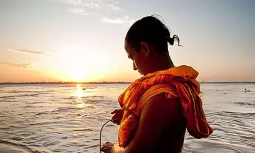 जानिए पितृ पक्ष के आखिरी दिन कैसे करते हैं श्राद्ध और शुभ मुहूर्त जानिए पितृ पक्ष के आखिरी दिन कैसे करते हैं श्राद्ध और शुभ मुहूर्त