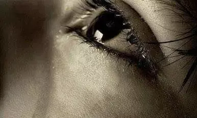 अंधेरी रात का शहर और एक अकेली औरत