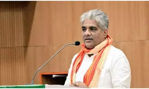 जलवायु परिवर्तन मंत्री भूपेंद्र यादव ने  प्रवासी पक्षियों को बचाने का किया आह्वान जलवायु परिवर्तन मंत्री भूपेंद्र यादव ने  प्रवासी पक्षियों को बचाने का किया आह्वान