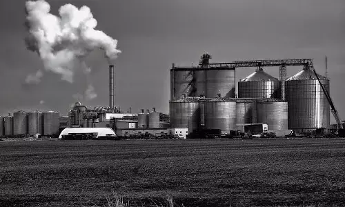 इथेनॉल योजना से देश की खाद्य सुरक्षा को प्रभावित बताने वाली रिपोर्ट दुर्भावनापूर्ण है इथेनॉल योजना से देश की खाद्य सुरक्षा को प्रभावित बताने वाली रिपोर्ट दुर्भावनापूर्ण है