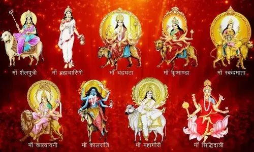 मां दुर्गा के 9 रूप: जानें किस देवी से मिलता है कौन सा शुभ वरदान? मां दुर्गा के 9 रूप: जानें किस देवी से मिलता है कौन सा शुभ वरदान?