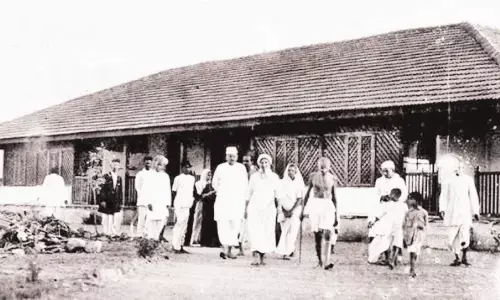 गांधी के राष्ट्रीय धरोहर से खिलवाड़ के विरुद्ध गांधी जन करेंगे सत्याग्रह गांधी के राष्ट्रीय धरोहर से खिलवाड़ के विरुद्ध गांधी जन करेंगे सत्याग्रह