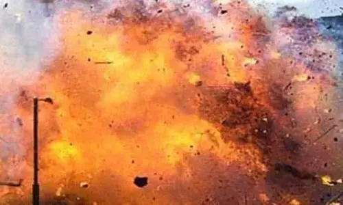 अफगानिस्तान के कुंदुज प्रांत में बड़ा धमाका, 12 लोगों की मौत; कई घायल अफगानिस्तान के कुंदुज प्रांत में बड़ा धमाका, 12 लोगों की मौत; कई घायल