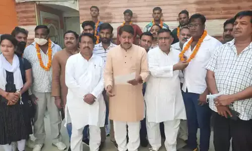 बसपा छोड़ कांग्रेस में शामिल हुए 15 कार्यकर्ता बसपा छोड़ कांग्रेस में शामिल हुए 15 कार्यकर्ता