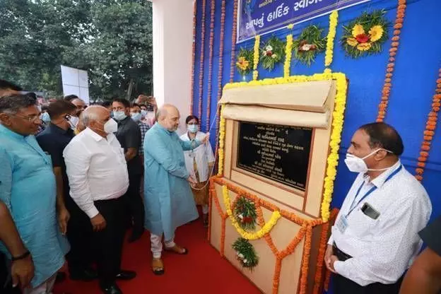 अमित शाह ने अपने संसदीय क्षेत्र गांधीनगर में किया सरकारी योजनाओं का उद्घाटन ,दी 448 करोड़ की सौगात