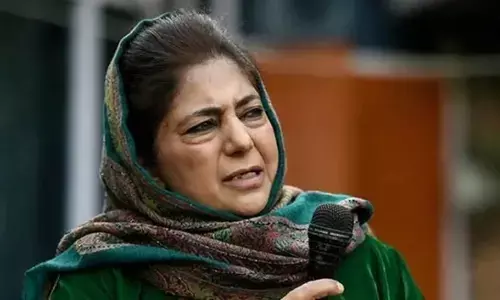 महबूबा मुफ्ती को अनंतनाग जाने से रोकने के लिए हाउस अरेस्ट में रखा गया