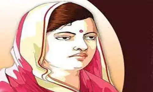 सुभद्रा कुमारी चौहान की रचनाओं में स्त्री-विमर्श व राष्ट्र प्रेम सुभद्रा कुमारी चौहान की रचनाओं में स्त्री-विमर्श व राष्ट्र प्रेम