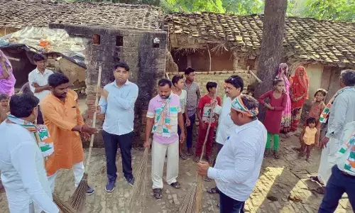 कांग्रेस नेताओं ने कहा कि सफाईकर्म को छोटा कह सीएम ने दिखाई ओछी मानसिकता कांग्रेस नेताओं ने कहा कि सफाईकर्म को छोटा कह सीएम ने दिखाई ओछी मानसिकता