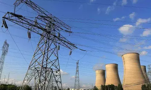 देश मे भयानक बिजली संकट मुँह बाए खड़ा है और कल खबर आती है कि सरकार....