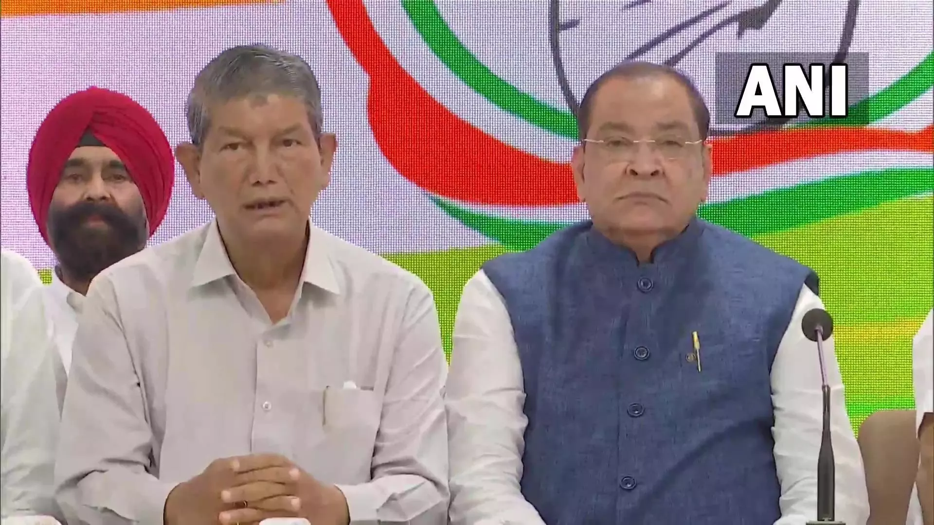 उत्तराखंड में BJP को चुनाव से पहले बड़ा झटका, विधायक बेटे समेत मंत्री यशपाल आर्य कांग्रेस में शामिल उत्तराखंड में BJP को चुनाव से पहले बड़ा झटका, विधायक बेटे समेत मंत्री यशपाल आर्य कांग्रेस में शामिल
