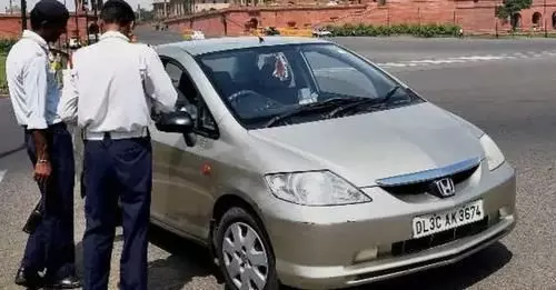 दिल्ली NCR में 40 लाख गाड़ियों के लिए अंतिम नोटिस जारी, सड़क पर ज़ब्त करना किया शुरू, 1196 गाड़ियाँ ज़ब्त दिल्ली NCR में 40 लाख गाड़ियों के लिए अंतिम नोटिस जारी, सड़क पर ज़ब्त करना किया शुरू, 1196 गाड़ियाँ ज़ब्त