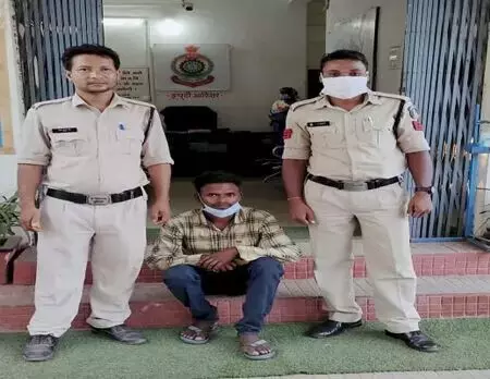मेरे साथ कई बार शारीरिक संबंध बनाये, जब पीडिता ने बताई आपबीती तो सुनकर उड़े होश मेरे साथ कई बार शारीरिक संबंध बनाये, जब पीडिता ने बताई आपबीती तो सुनकर उड़े होश