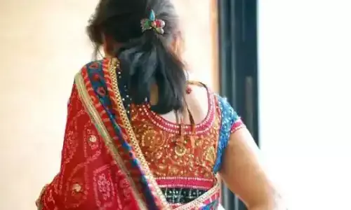 शादी के दिन महिला ने दूल्हे के दोस्त से बनाए संबंध, फिर ऐसे हुआ खुलासा शादी के दिन महिला ने दूल्हे के दोस्त से बनाए संबंध, फिर ऐसे हुआ खुलासा