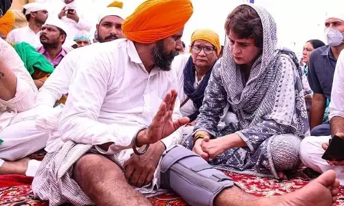 प्रियंका की ताबड़तोड़ बल्लेबाजी ने सबके गणित बिगाड़े प्रियंका की ताबड़तोड़ बल्लेबाजी ने सबके गणित बिगाड़े