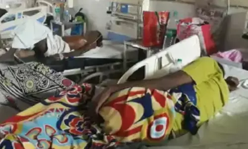 20 फीट नीचे नहर में गिरा सवारियों से भरा लोडर 20 फीट नीचे नहर में गिरा सवारियों से भरा लोडर