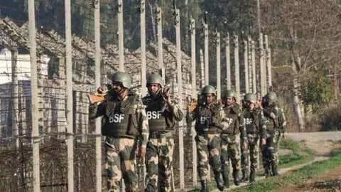 सीमा से 50 किलोमीटर अंदर तक BSF कार्रवाई कर सकेगी : गृह मंत्रालय