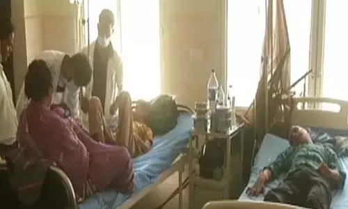 आगरा में डेंगू और रहस्यमयी बुखार से आठ की मौत आगरा में डेंगू और रहस्यमयी बुखार से आठ की मौत