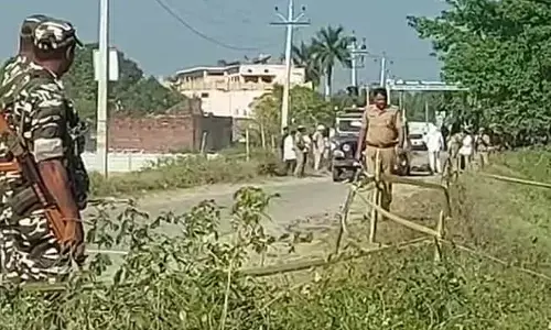 लखीमपुर खीरी के घटनास्थल पर लाया गया मंत्री पुत्र, पुलिस ने रिक्रिएट करवाए किसानों को कुचलने का क्राइम सीन लखीमपुर खीरी के घटनास्थल पर लाया गया मंत्री पुत्र, पुलिस ने रिक्रिएट करवाए किसानों को कुचलने का क्राइम सीन