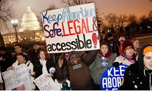 अंतरराष्ट्रीय: कोर्ट ने फिर से टेक्सास में गर्भपात पर प्रतिबंध लगाने की अनुमति दी अंतरराष्ट्रीय: कोर्ट ने फिर से टेक्सास में गर्भपात पर प्रतिबंध लगाने की अनुमति दी