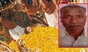 रामलीला में दशरथ की भूमिका निभा रहे राजेंद्र सिंह का राम के वन गमन वियोग के दौरान निधन, मंच पर मचा हडकम्प