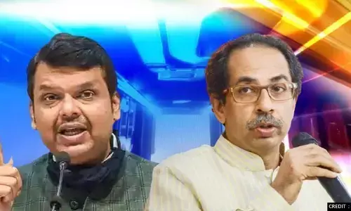 महाराष्ट्र : देवेंद्र फड़णवीस ने शिवसेना प्रमुख उद्धव ठाकरे पर बोला हमला, धन उगाही में लगी है यह सरकार महाराष्ट्र : देवेंद्र फड़णवीस ने शिवसेना प्रमुख उद्धव ठाकरे पर बोला हमला, धन उगाही में लगी है यह सरकार