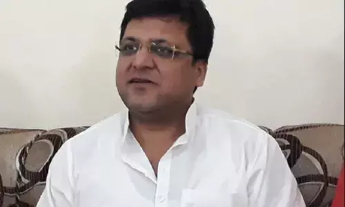 यूपी: ह्नदय नारायण दीक्षित ने उत्तर प्रदेश विधान सभा के उपाध्यक्ष पद पर नितिन अग्रवाल को चुने जाने पर दी बधाई