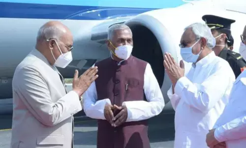 बिहार : राष्ट्रपति रामनाथ कोविंद पटना पहुंचे,विधानसभा के शताब्दी समारोह में होंगे शामिल बिहार : राष्ट्रपति रामनाथ कोविंद पटना पहुंचे,विधानसभा के शताब्दी समारोह में होंगे शामिल