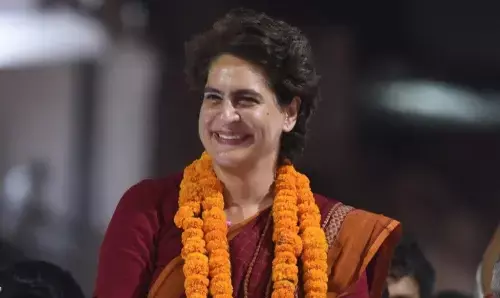 प्रियंका गांधी ने सियासत में तय किया नया एजेंडा! प्रियंका गांधी ने सियासत में तय किया नया एजेंडा!