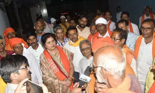 मड़ियाहूं: ब्राह्मणों ने कहा-  विधायक लीना तिवारी के साथ कंधे से कंधा मिला कर खड़ा है ब्राह्मण मड़ियाहूं: ब्राह्मणों ने कहा-  विधायक लीना तिवारी के साथ कंधे से कंधा मिला कर खड़ा है ब्राह्मण