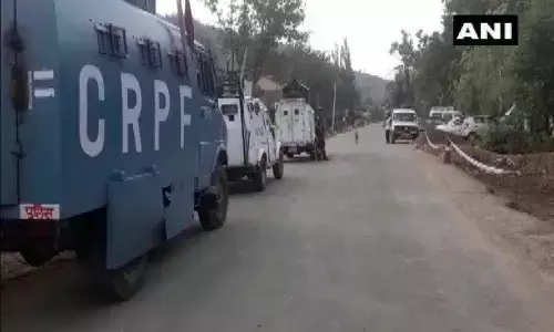 जम्मू-कश्मीर: श्रीनगर के बाहरी इलाके में मारे गए आतंकवादी, एनआईए ने ओवरग्राउंड वर्कर के घरों पर छापा मारा जम्मू-कश्मीर: श्रीनगर के बाहरी इलाके में मारे गए आतंकवादी, एनआईए ने ओवरग्राउंड वर्कर के घरों पर छापा मारा