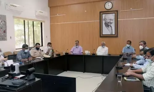 बिहार: मुख्यमंत्री नीतीश कुमार ने वीडियो कॉन्फ्रेंसिंग के माध्यम से की स्वास्थ्य विभाग की समीक्षा, अधिकारियों को दिये आवश्यक दिशा-निर्देश बिहार: मुख्यमंत्री नीतीश कुमार ने वीडियो कॉन्फ्रेंसिंग के माध्यम से की स्वास्थ्य विभाग की समीक्षा, अधिकारियों को दिये आवश्यक दिशा-निर्देश