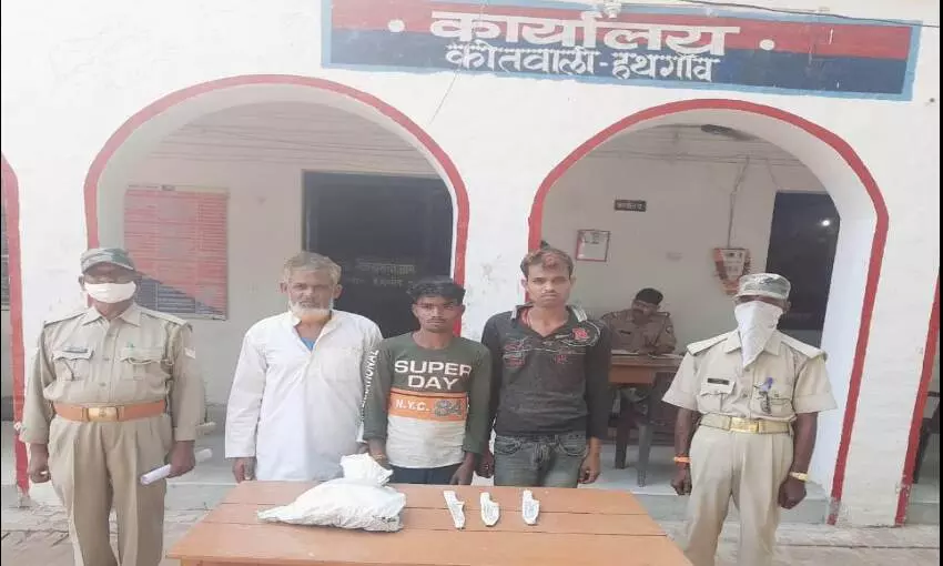 तीन गौकस गोमांस के साथ पुलिस के हत्थे चढ़े