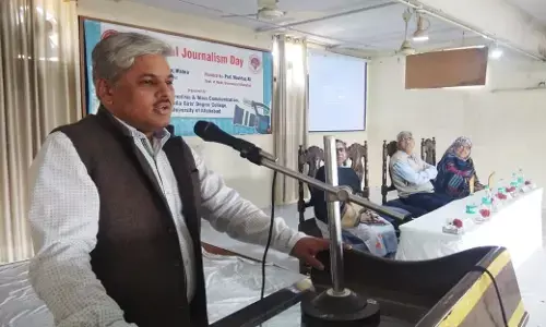 वरिष्ठ पत्रकार समीरात्मज मिश्रा ने भावुक पोस्ट लिखकर ली बीबीसी से विदाई, क़रीब 14 साल से बीबीसी के साथ जारी यात्रा को अब विराम दे रहा हूं. वरिष्ठ पत्रकार समीरात्मज मिश्रा ने भावुक पोस्ट लिखकर ली बीबीसी से विदाई, क़रीब 14 साल से बीबीसी के साथ जारी यात्रा को अब विराम दे रहा हूं.