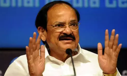 फिल्म को सामाजिक, नैतिक मूल्य और नीतिपरक संदेशों का वाहक होना चाहिए: उपराष्ट्रपति फिल्म को सामाजिक, नैतिक मूल्य और नीतिपरक संदेशों का वाहक होना चाहिए: उपराष्ट्रपति