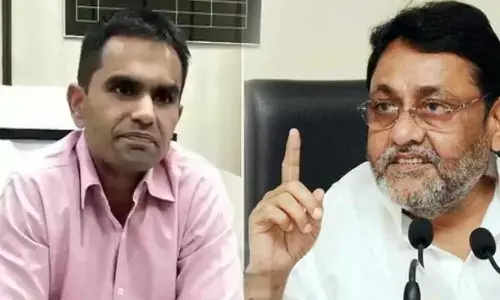 Wankhede vs Malik: समीर वानखेड़े पर नवाब मलिक के नए आरोप, बर्थ सर्टिफिकेट के बाद अब जारी किया निकाहनामा Wankhede vs Malik: समीर वानखेड़े पर नवाब मलिक के नए आरोप, बर्थ सर्टिफिकेट के बाद अब जारी किया निकाहनामा