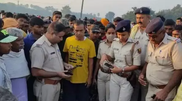 दर्दनाक हादसा: मॉर्निंग वॉक पर गईं महिलाओं को स्कॉर्पियो ने कुचला, 4 की मौत दर्दनाक हादसा: मॉर्निंग वॉक पर गईं महिलाओं को स्कॉर्पियो ने कुचला, 4 की मौत