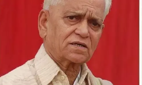 जयप्रकाश के बाद सुब्बाराव गांधीवाद के बड़े स्तम्भ, जानें कैसे वो गांधी जी के संदेशो को फैलाते थे जयप्रकाश के बाद सुब्बाराव गांधीवाद के बड़े स्तम्भ, जानें कैसे वो गांधी जी के संदेशो को फैलाते थे