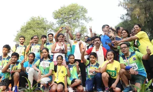 लौह पुरुष बल्लभ भाई पटेल की जयंती पर, विख्यात धावकों ने रन फॉर यूनिटी के लिए दौड़ लगाई