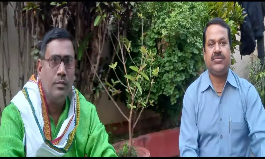 कार्तिक मास पर सदानंद यादव द्वारा गाया गीत सोशल मीडिया पर वायरल कार्तिक मास पर सदानंद यादव द्वारा गाया गीत सोशल मीडिया पर वायरल